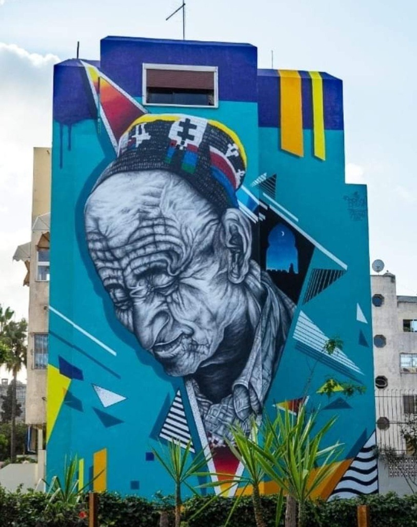 Fresque femme traditionnelle Amin Brush — Casablanca